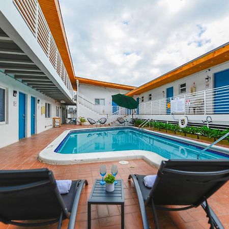 Fantastic 1 Bedroom With Pool Steps From The Beach #43 Hollywood Extérieur photo