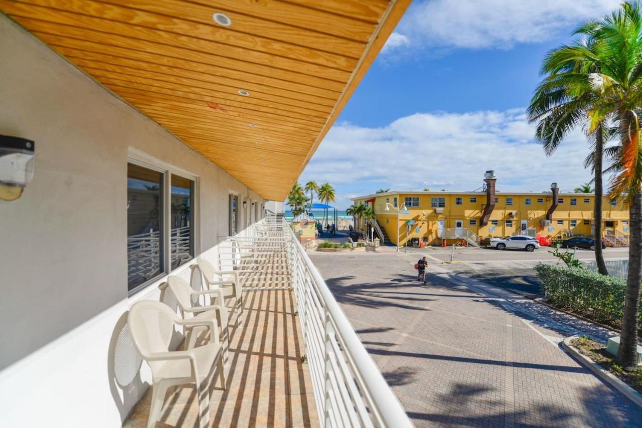 Fantastic 1 Bedroom With Pool Steps From The Beach #43 Hollywood Extérieur photo