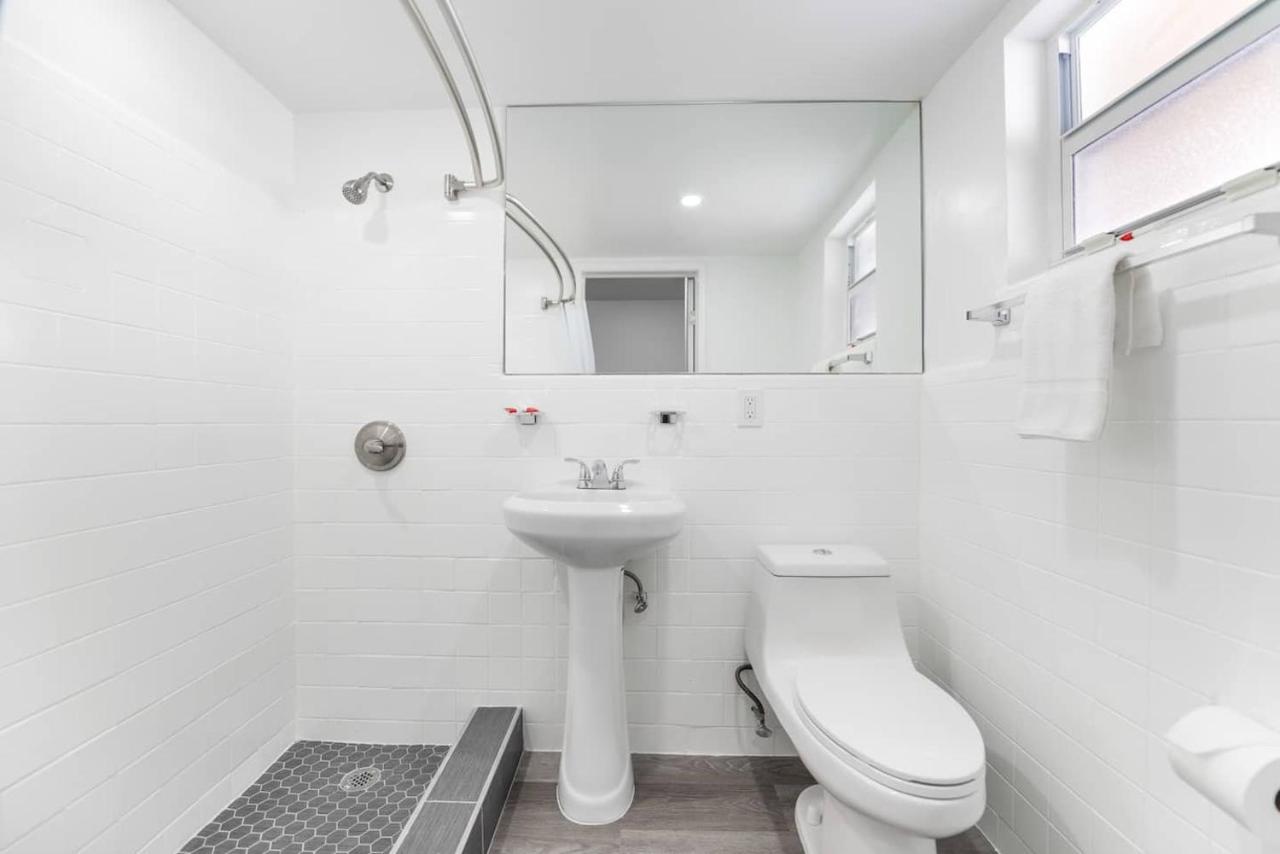 Fantastic 1 Bedroom With Pool Steps From The Beach #43 Hollywood Extérieur photo
