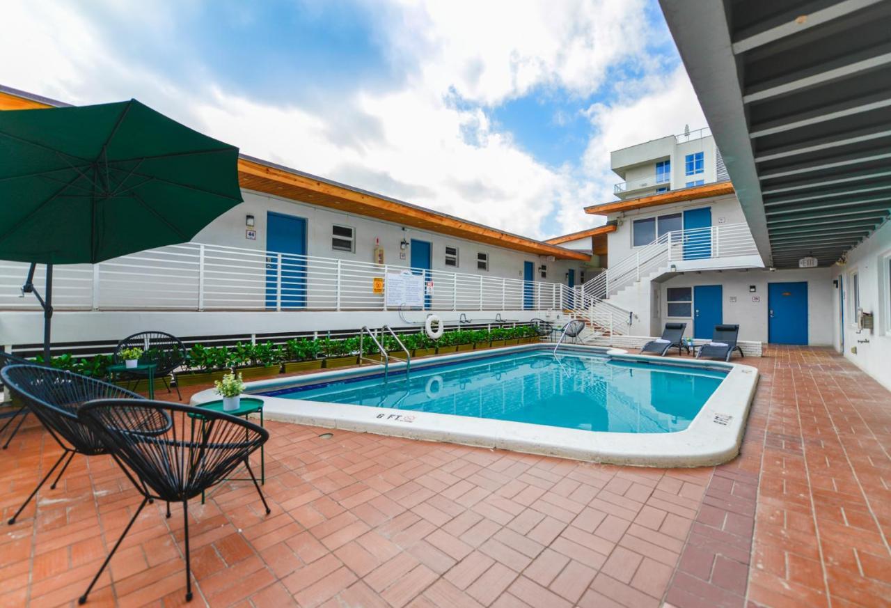 Fantastic 1 Bedroom With Pool Steps From The Beach #43 Hollywood Extérieur photo